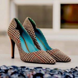Florence Milan woven wool classic pumps with burgundy bottoms